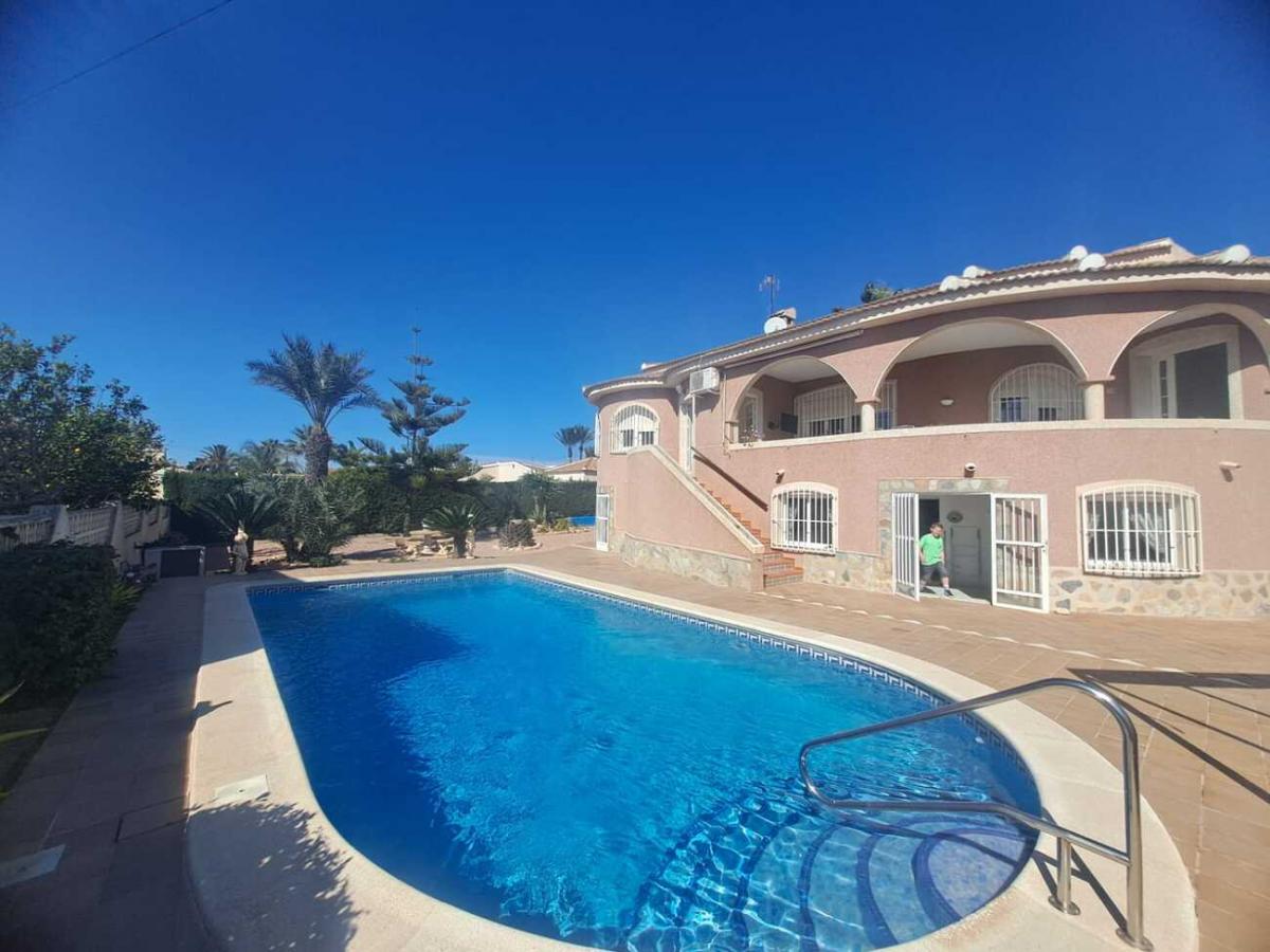 Picture of Villa For Sale in Ciudad Quesada, Alicante, Spain