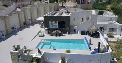 Villa For Sale in 