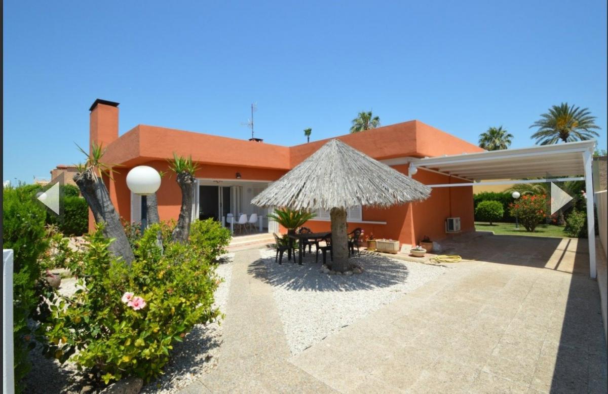 Picture of Villa For Sale in Torrevieja, Alicante, Spain