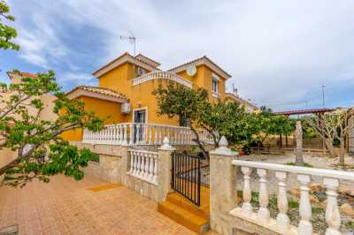 Villa For Sale in 