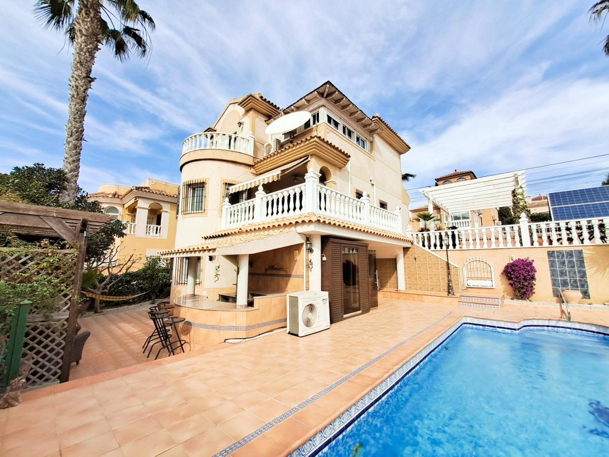 Picture of Villa For Sale in Orihuela Costa, Alicante, Spain