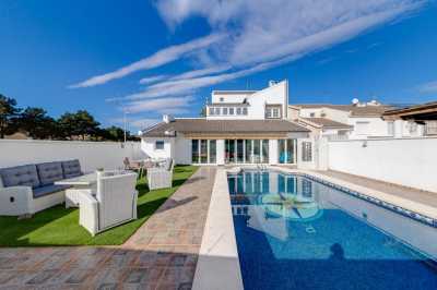 Villa For Sale in 