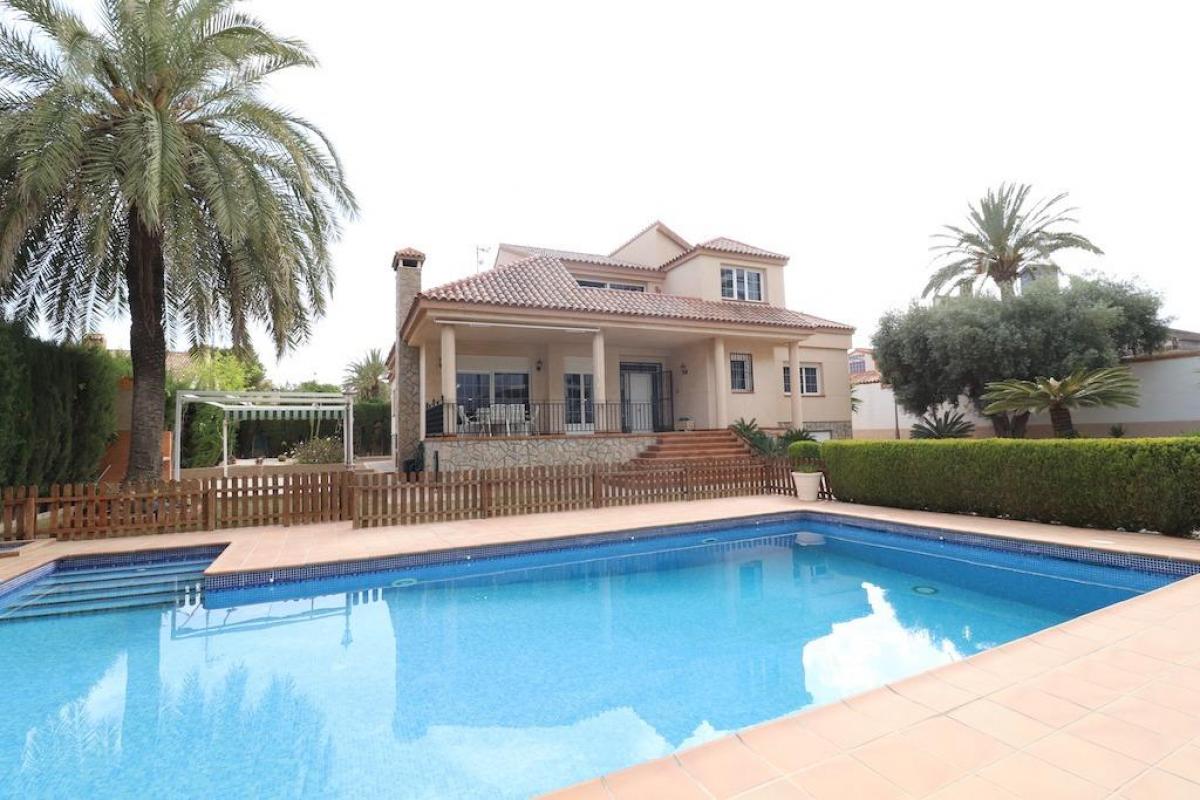 Picture of Villa For Sale in Pilar De La Horadada, Alicante, Spain