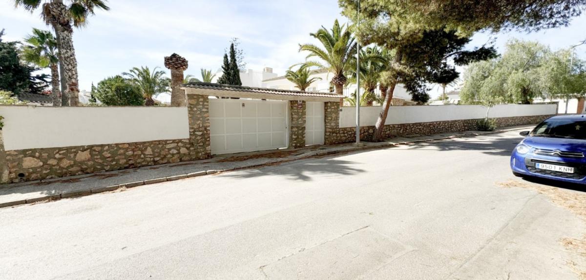 Picture of Villa For Sale in Orihuela Costa, Alicante, Spain