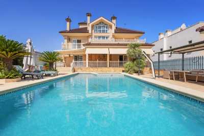 Villa For Sale in Torrevieja, Spain