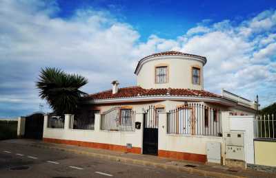 Villa For Sale in Los Alcazares, Spain