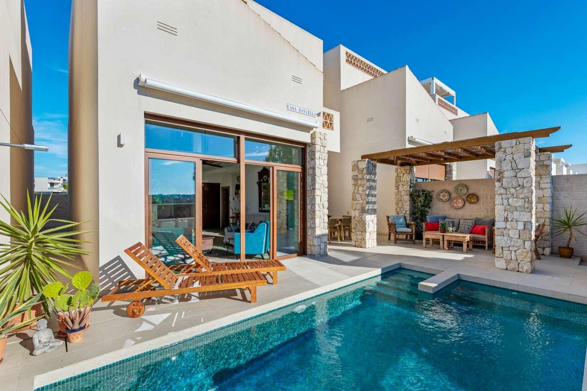 Picture of Villa For Sale in Benijofar, Alicante, Spain