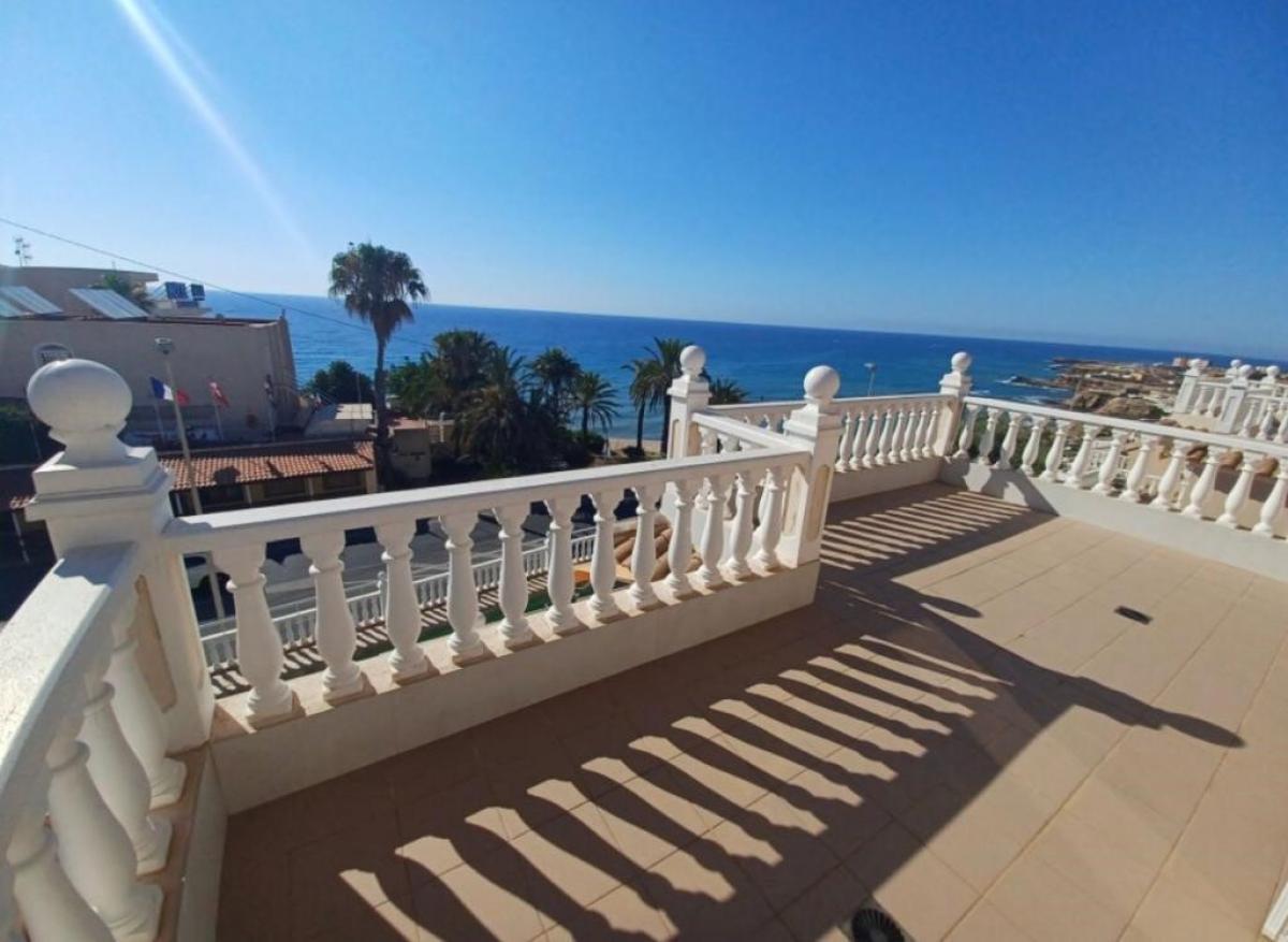 Picture of Villa For Sale in Torrevieja, Alicante, Spain