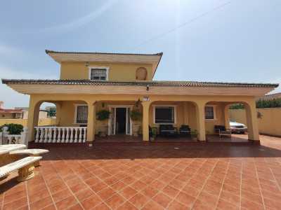 Villa For Sale in 