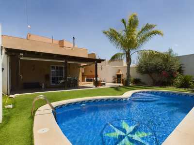 Villa For Sale in 