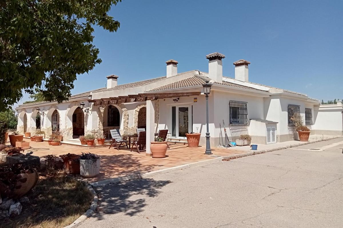 Picture of Villa For Sale in Los Alcazares, Alicante, Spain