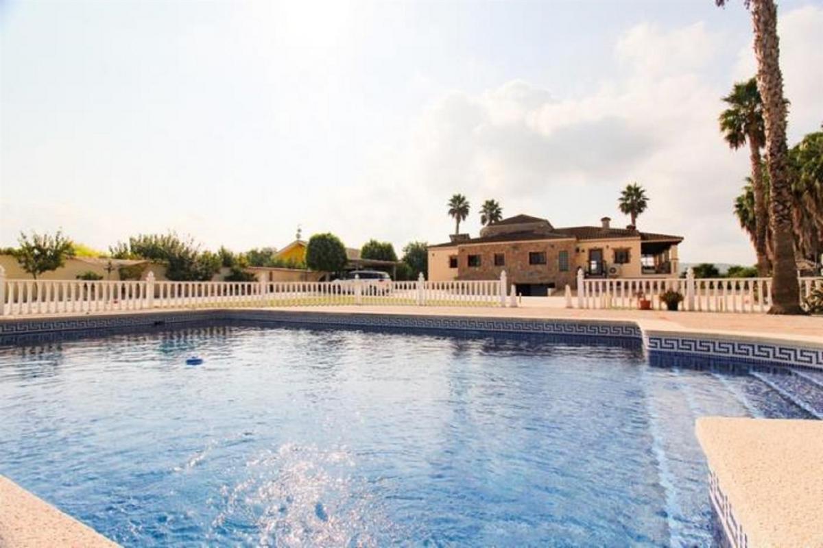 Picture of Villa For Sale in Bigastro, Alicante, Spain