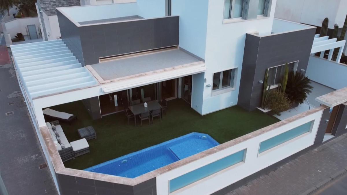 Picture of Villa For Sale in Orihuela Costa, Alicante, Spain