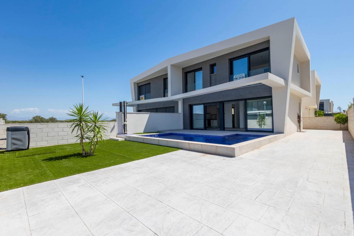 Picture of Villa For Sale in Gran Alacant, Alicante, Spain