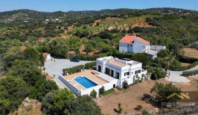 Villa For Sale in Estoi, Portugal