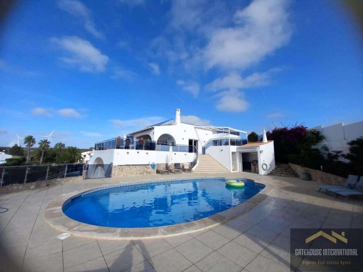 Picture of Villa For Sale in Parque Da Floresta, Algarve, Portugal