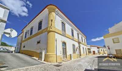 Home For Sale in Armacao De Pera, Portugal