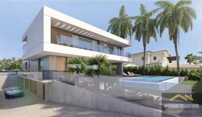 Villa For Sale in 