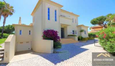 Villa For Sale in Vila Sol, Portugal