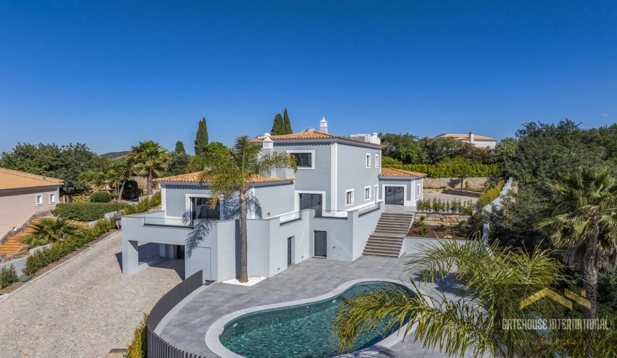 Picture of Villa For Sale in Almancil, Algarve, Portugal