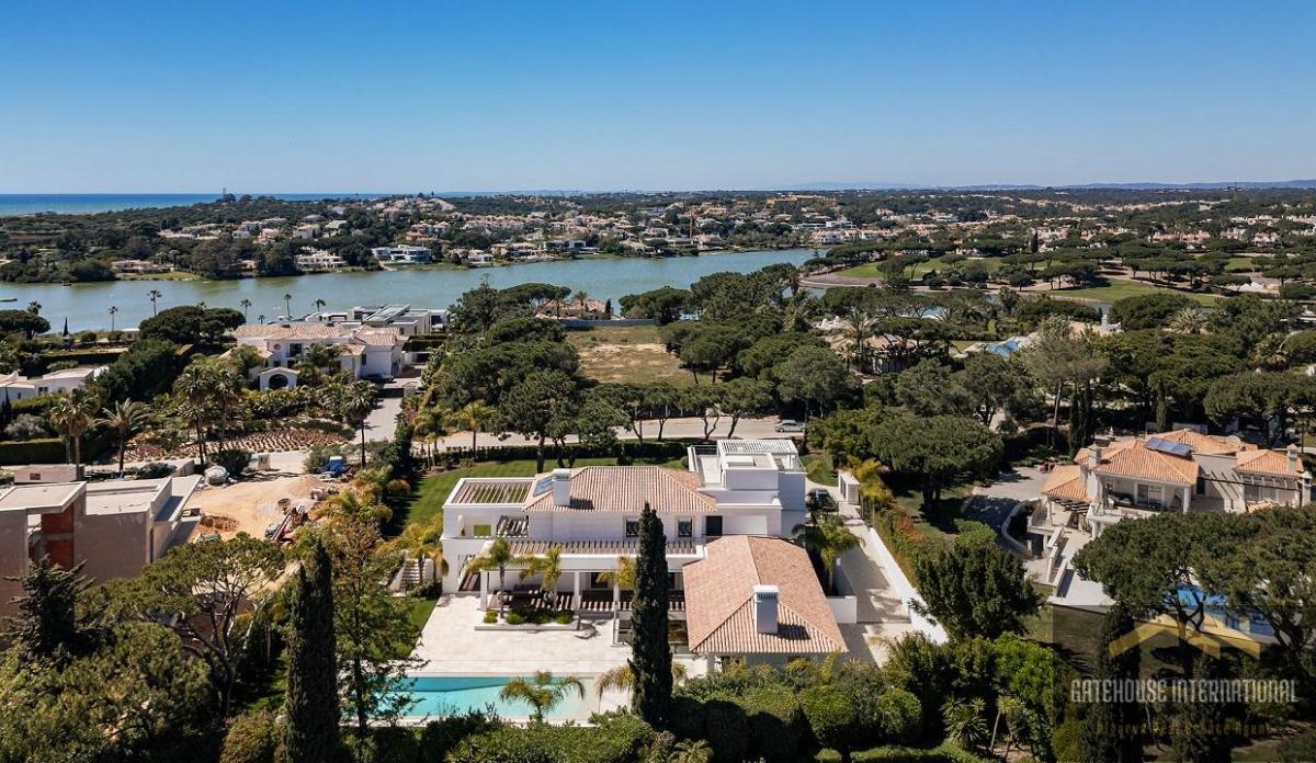 Picture of Villa For Sale in Quinta Do Lago, Algarve, Portugal