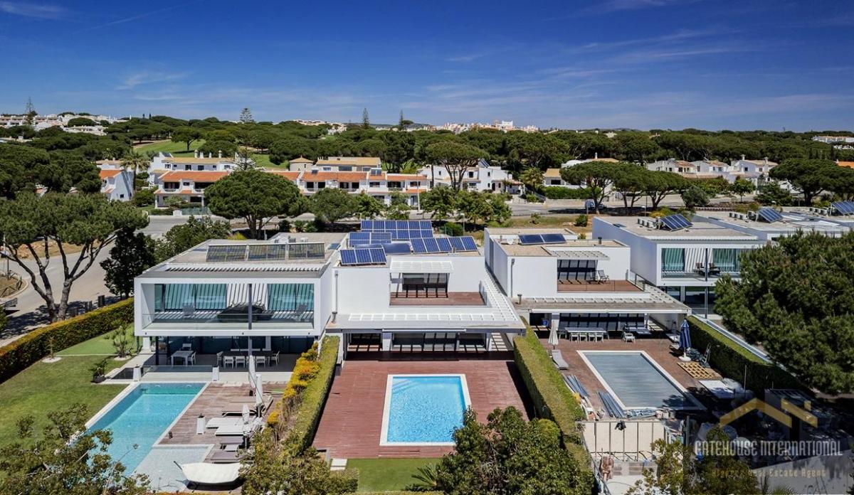 Picture of Villa For Sale in Vilamoura, Algarve, Portugal