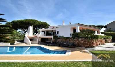 Villa For Sale in Vilamoura, Portugal