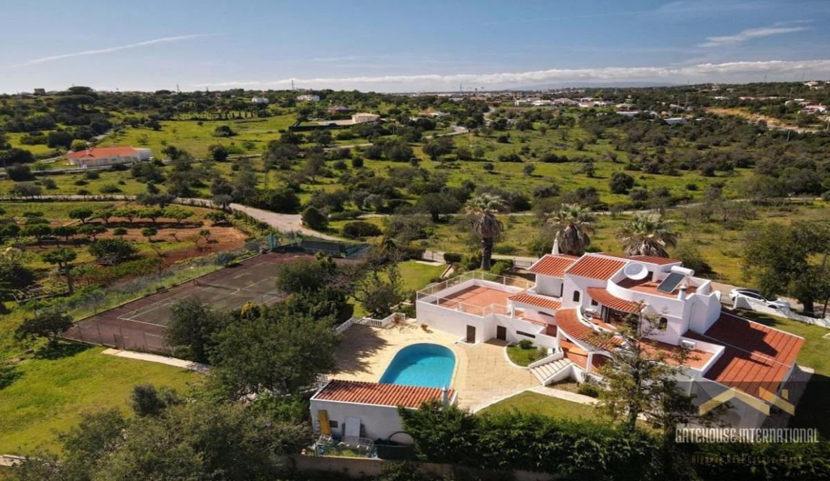 Picture of Villa For Sale in Olhos De Agua, Algarve, Portugal