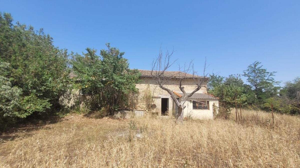 Picture of Home For Sale in Autignac, Languedoc Roussillon, France