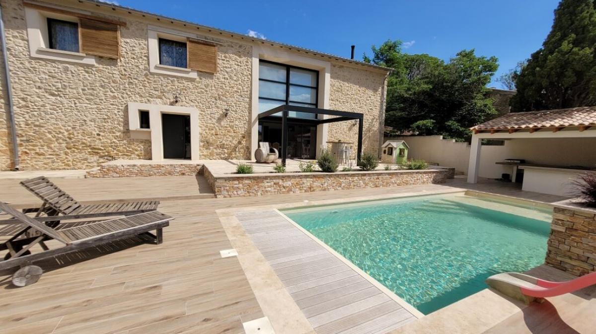 Picture of Home For Sale in Autignac, Languedoc Roussillon, France