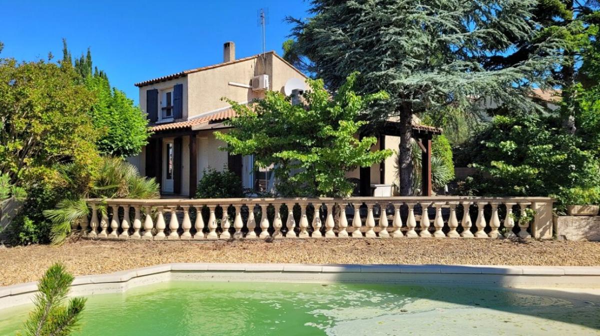 Picture of Home For Sale in Autignac, Languedoc Roussillon, France