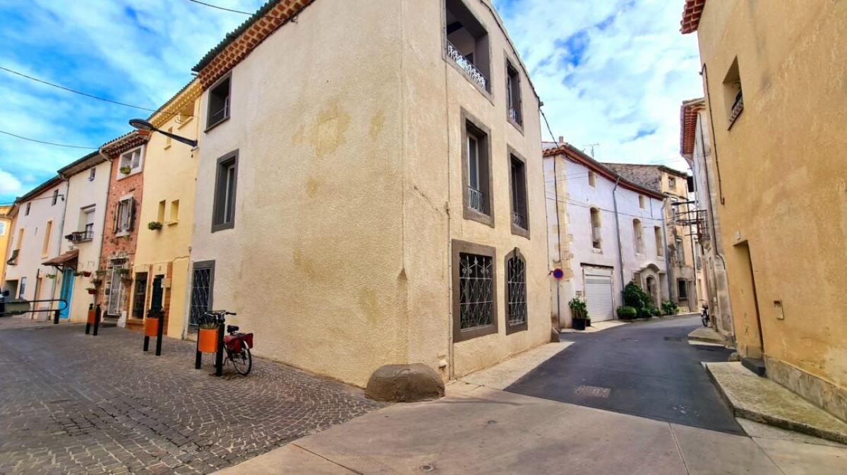 Picture of Home For Sale in Beziers, Languedoc Roussillon, France