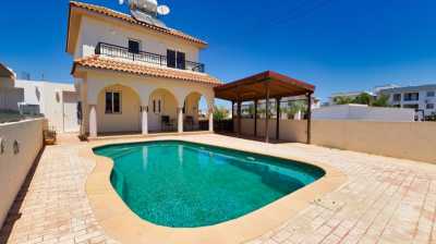 Villa For Sale in 