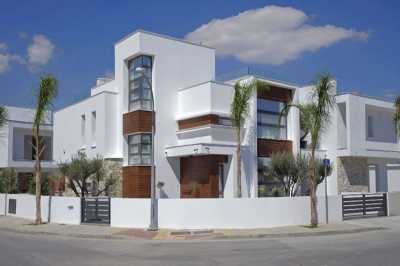 Villa For Sale in 