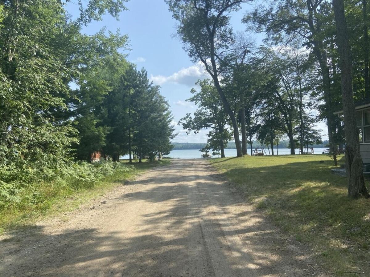 Picture of Home For Sale in Grayling, Michigan, United States