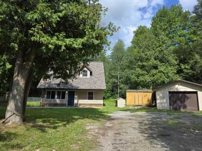 Home For Sale in Hubbard Lake, Michigan