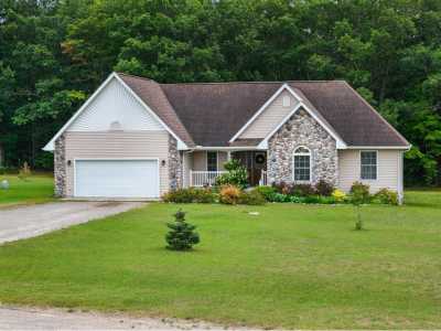 Home For Sale in Cheboygan, Michigan