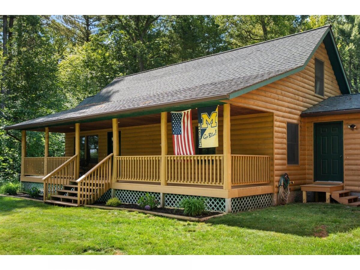 Picture of Home For Sale in Lewiston, Michigan, United States