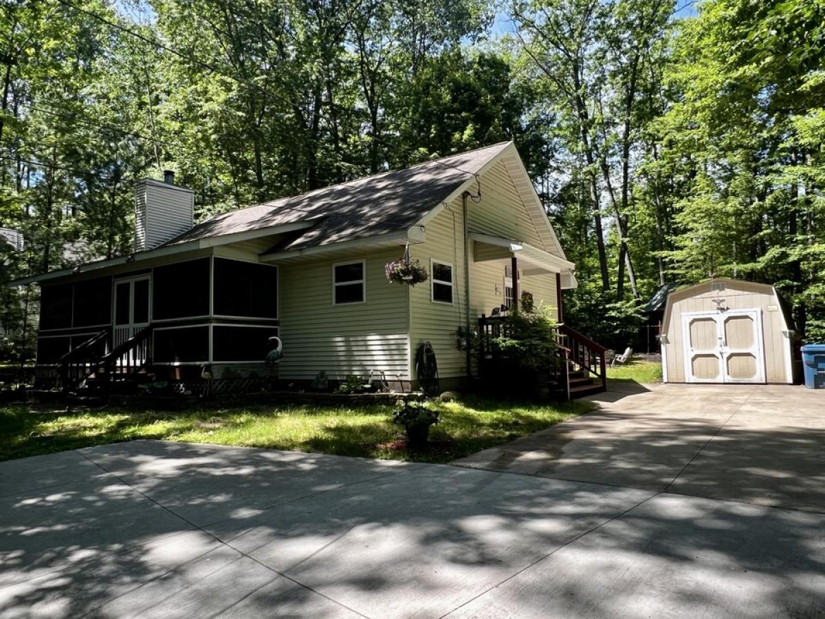 Picture of Home For Sale in Roscommon, Michigan, United States