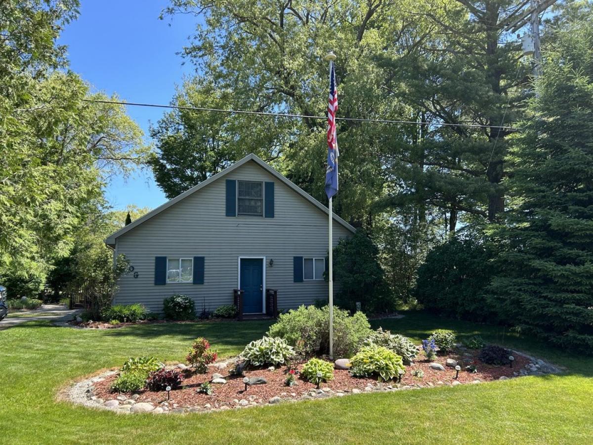 Picture of Home For Sale in Ossineke, Michigan, United States