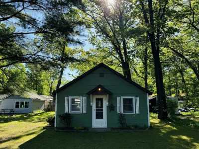 Home For Sale in Prudenville, Michigan