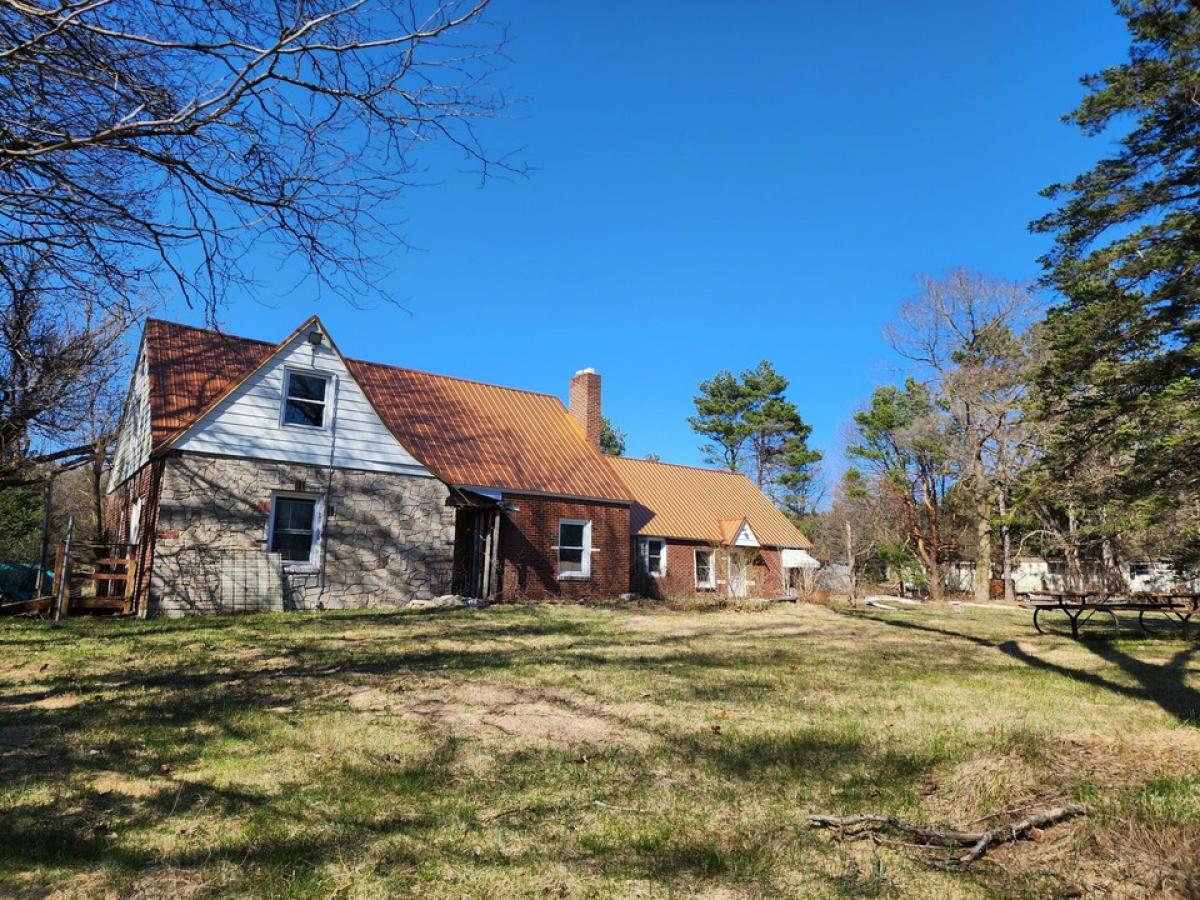 Picture of Home For Sale in Fairview, Michigan, United States