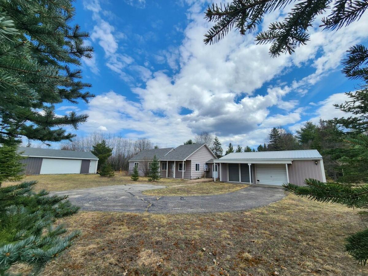 Picture of Home For Sale in Lewiston, Michigan, United States