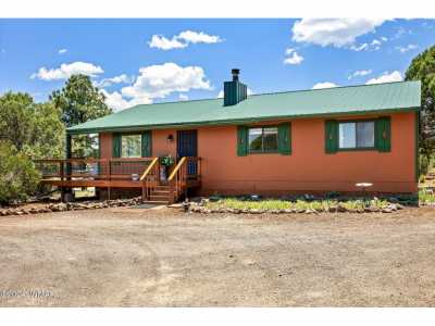 Home For Sale in Vernon, Arizona