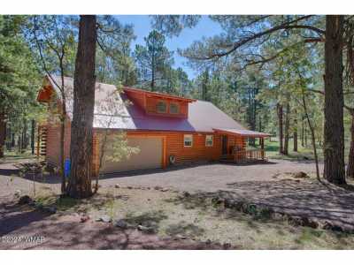 Home For Sale in Nutrioso, Arizona