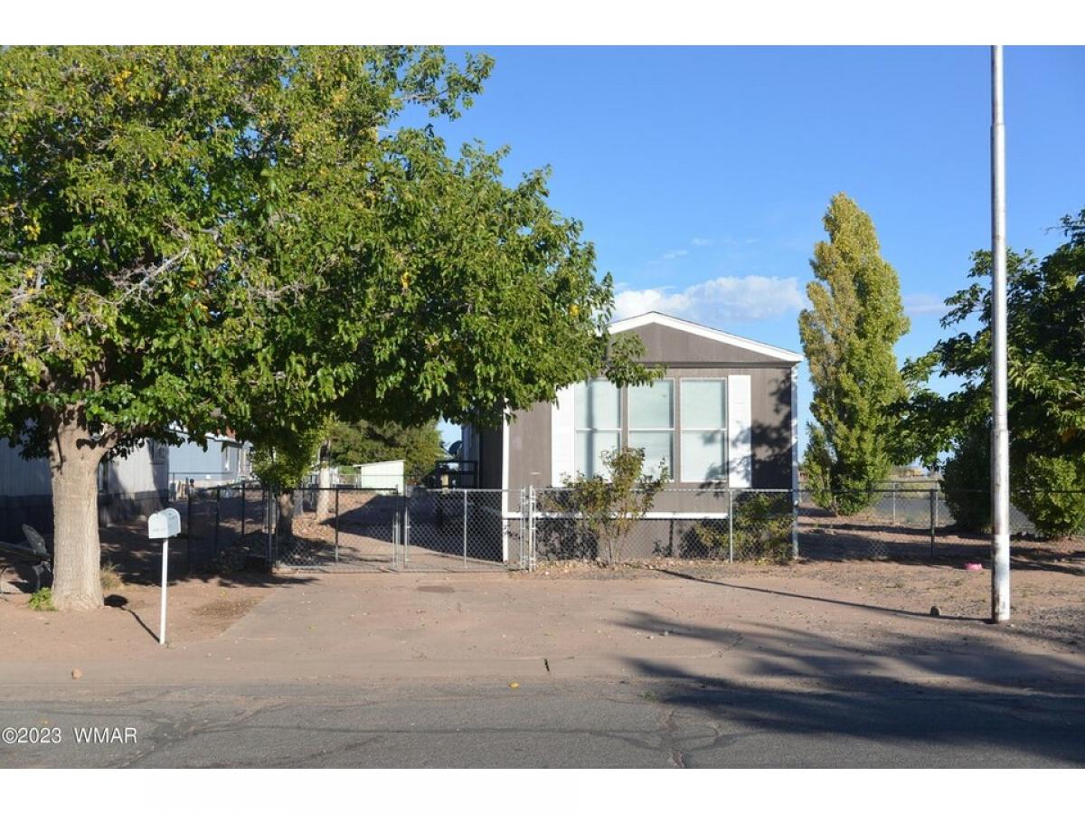 Picture of Home For Sale in Holbrook, Arizona, United States