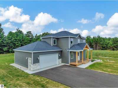 Home For Sale in Grawn, Michigan