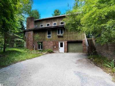 Home For Sale in Frankfort, Michigan