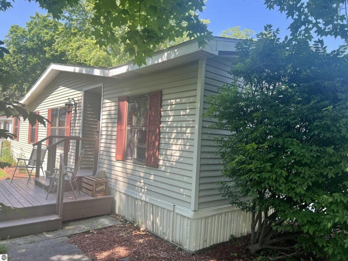 Picture of Home For Sale in Elk Rapids, Michigan, United States