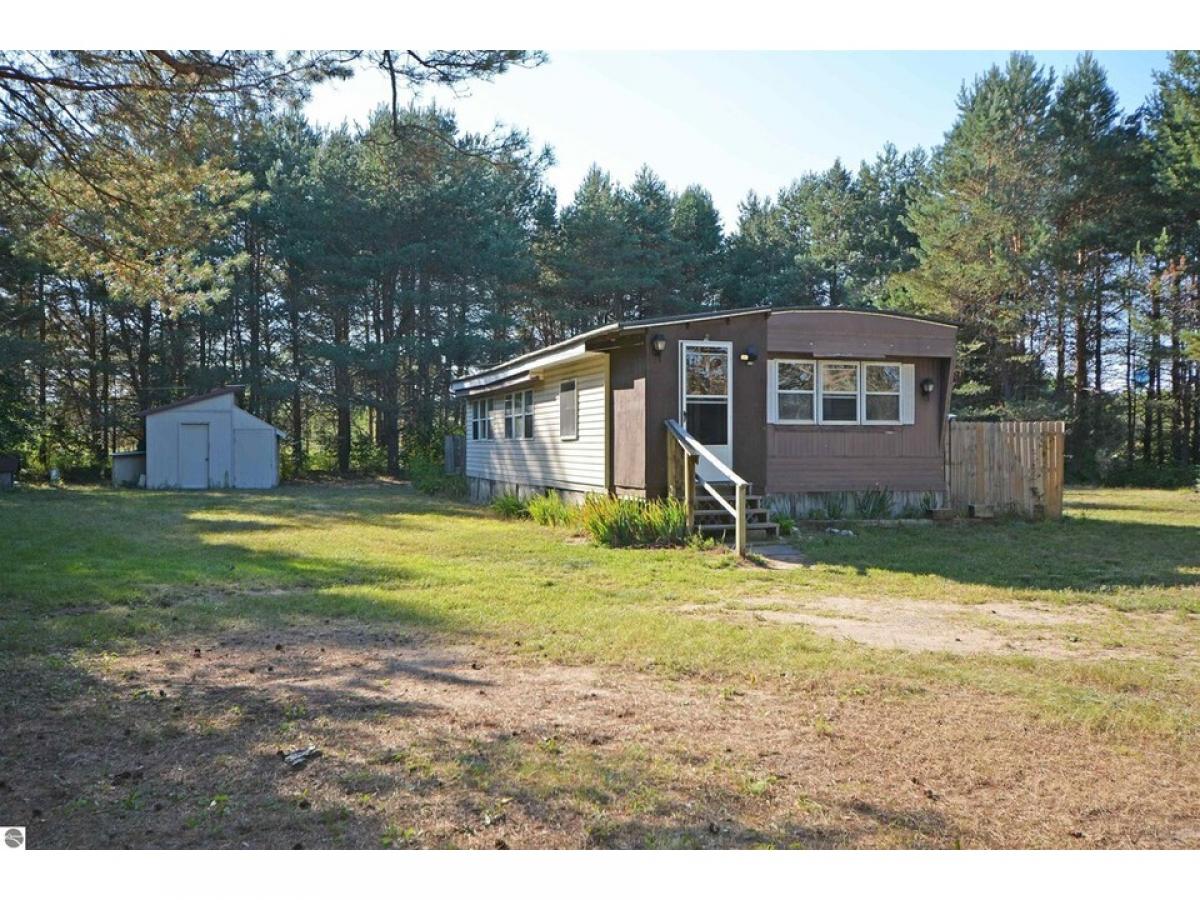 Picture of Home For Sale in Thompsonville, Michigan, United States